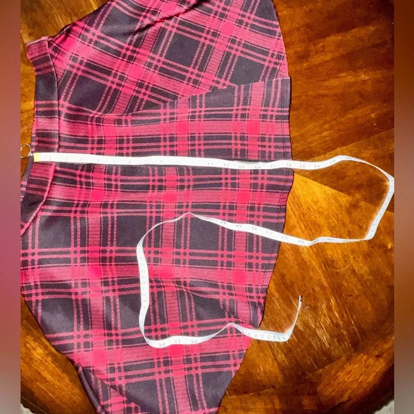 Hot Topic Black & Red Plaid O-Ring Skater Mini Skirt Size Medium - Picture 6 of 10